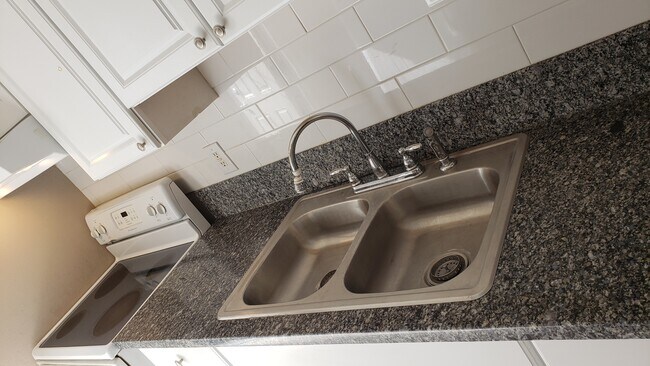 Building Photo - 1309 Union St