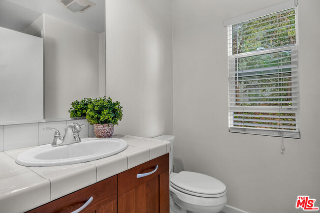 Building Photo - 6532 S Para Way