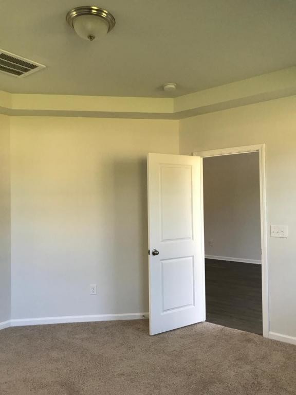 Building Photo - 1047 Tee Shot Drive