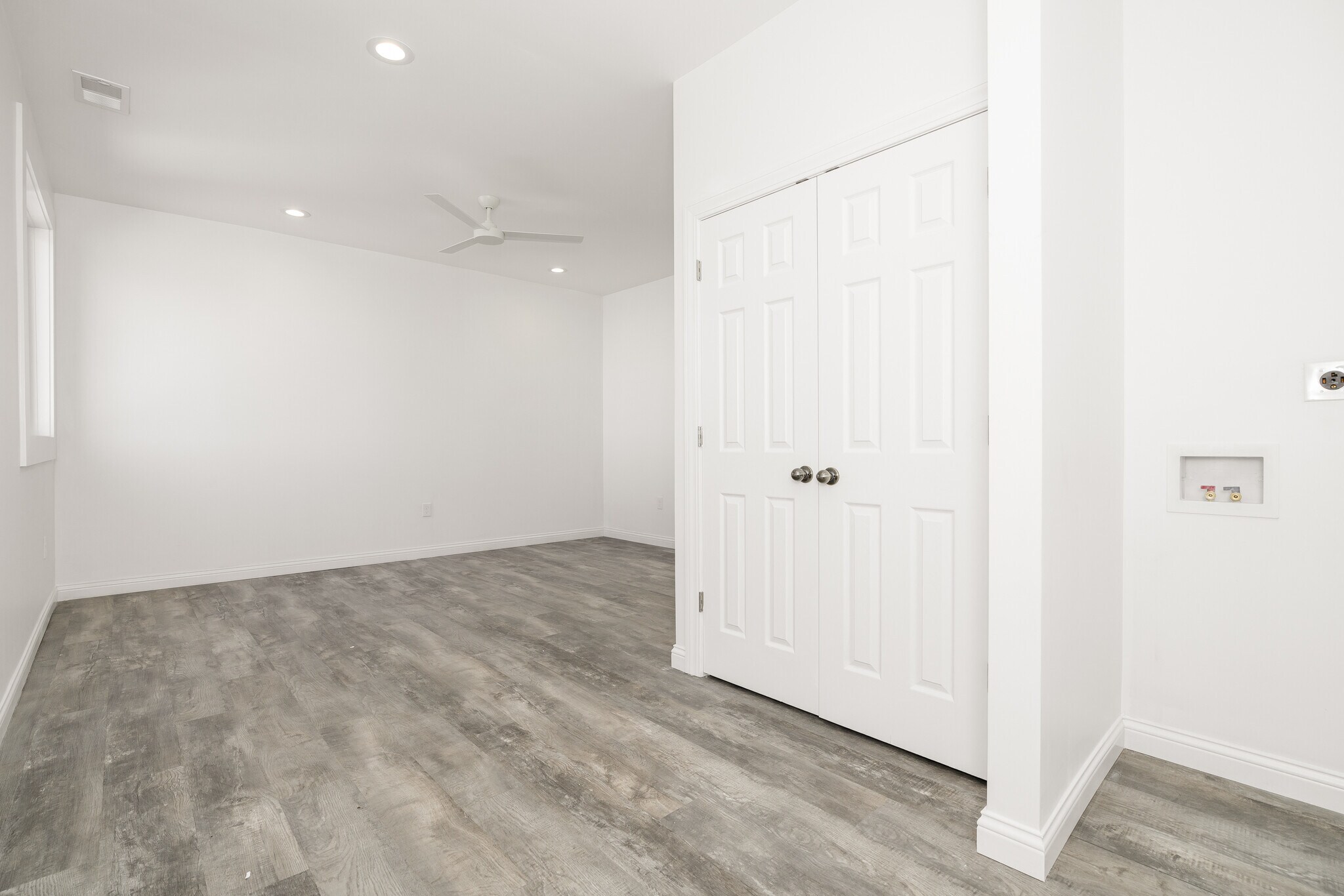 Building Photo - 701 E Kentucky St