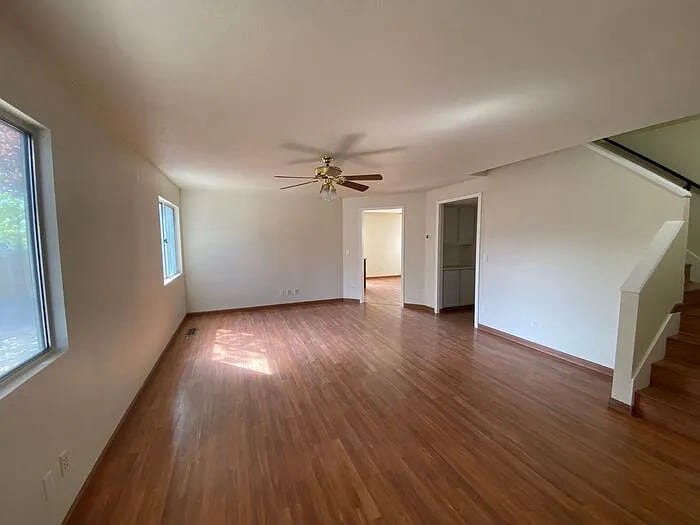 Building Photo - 3081 S Cottage Dr