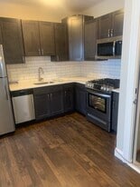 Building Photo - 288 E 8th St