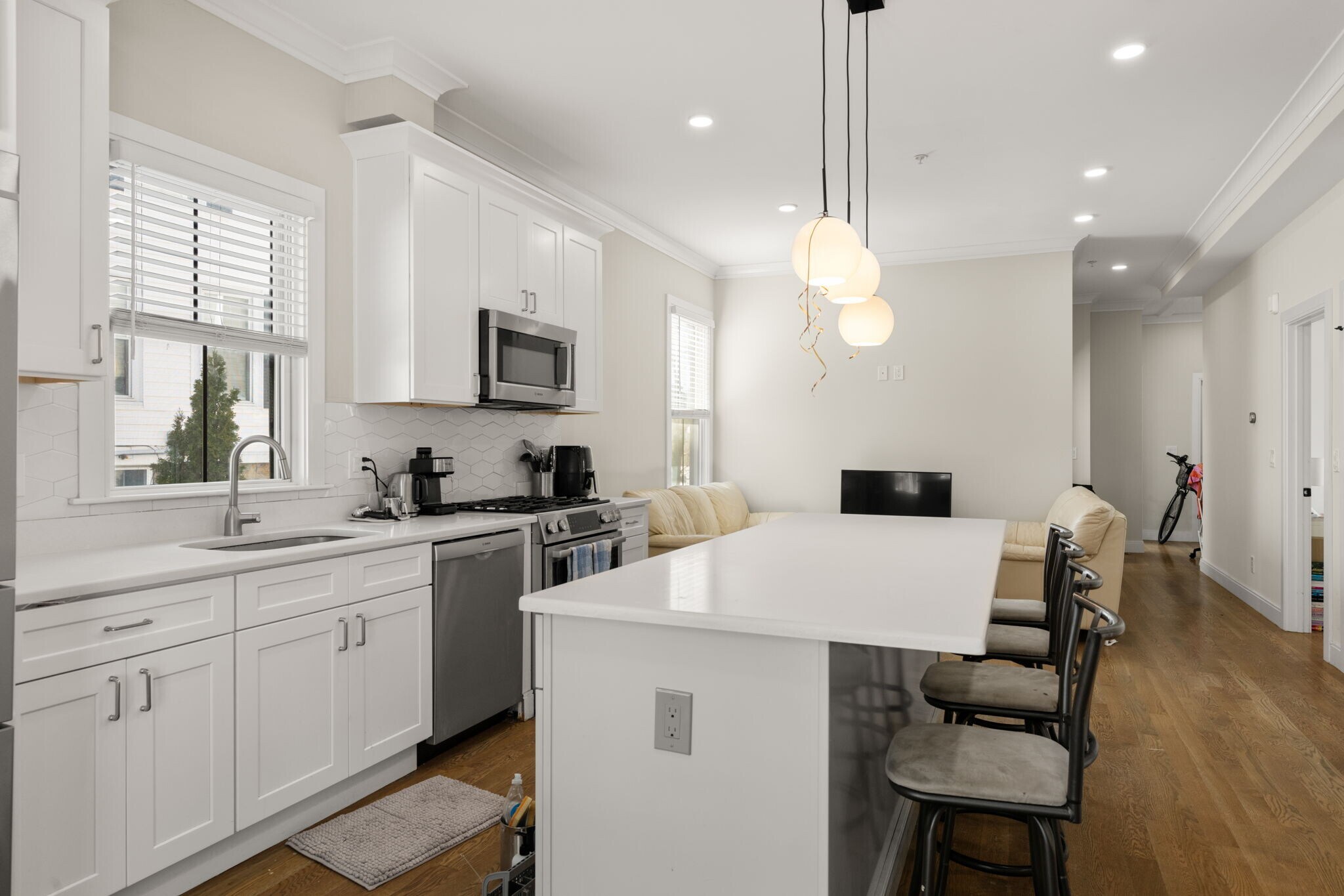 Building Photo - 153 Foster St