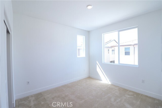 Building Photo - 273 Shoveler