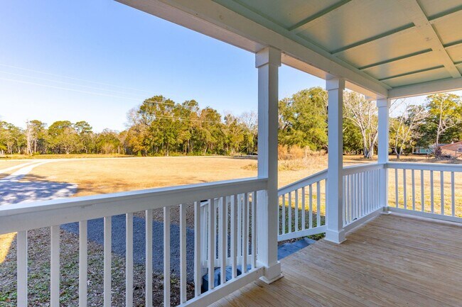 Building Photo - Charming Lowcountry Home for Rent on Edisto Island