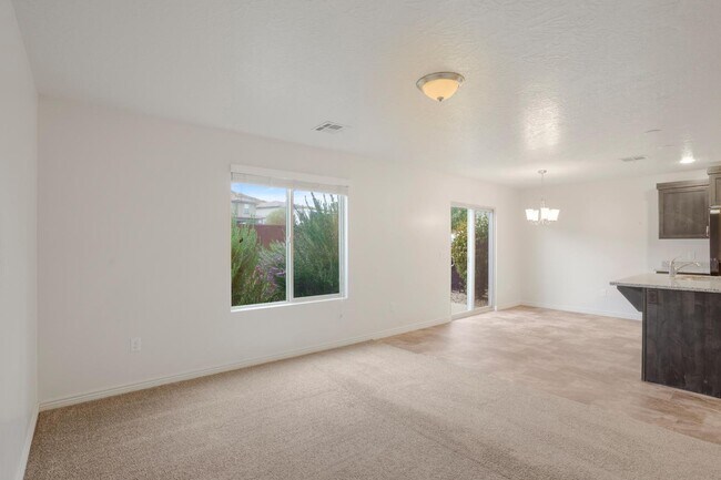 Building Photo - 3221 S Relic Ridge Dr