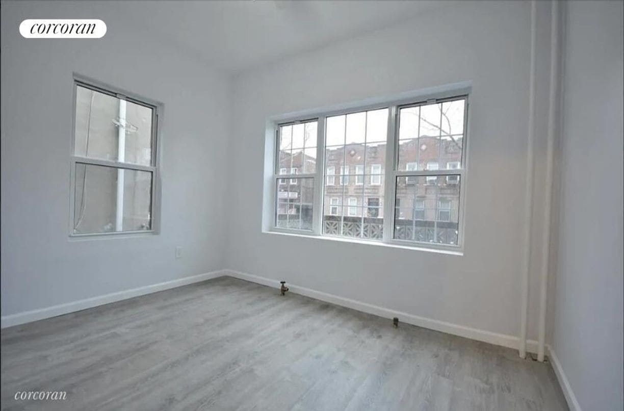 Building Photo - 455 E 96th St