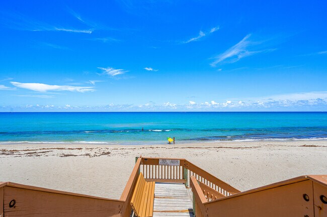 Building Photo - 5510 N Ocean Dr