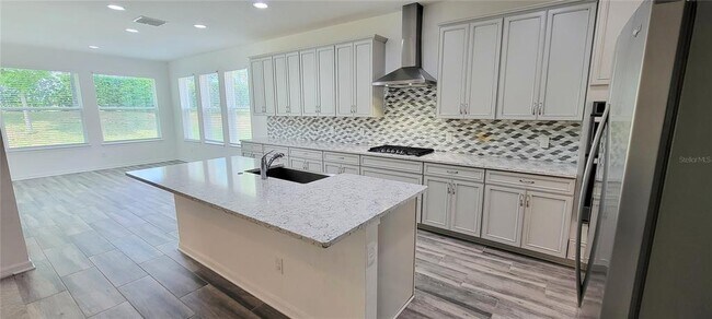 Building Photo - 17415 Bal Harbour Dr