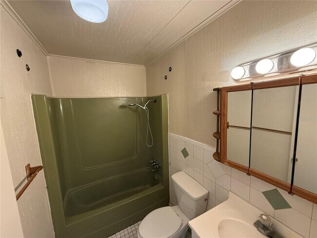 Building Photo - 1619 Sunny St