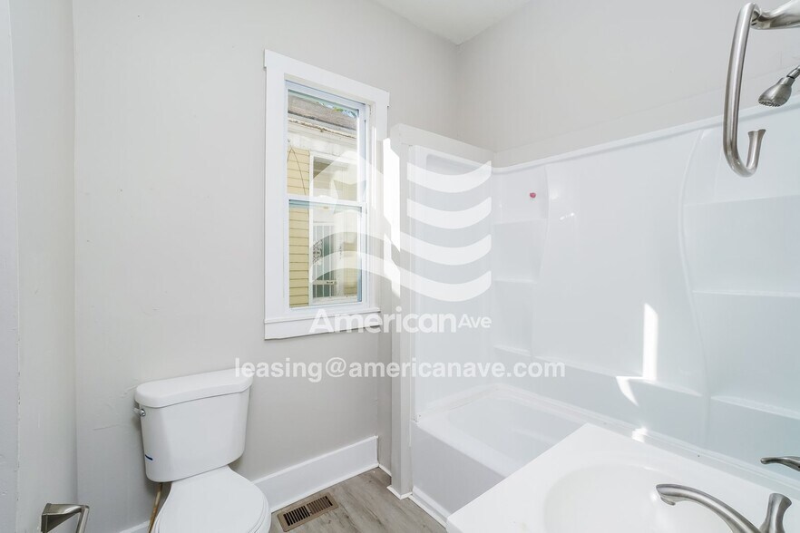 Building Photo - 2635 Hale Ave