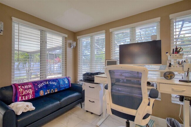 Building Photo - 2315 Minneola Rd