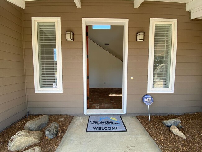 Building Photo - Great 3-Bedroom Home – Peaceful Country Living Just 8 Minutes from Hwy 78!