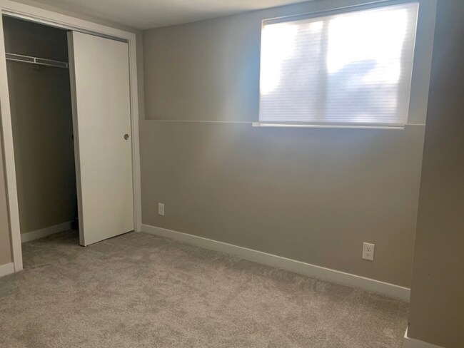 Building Photo - 3945 S Elmgrove St