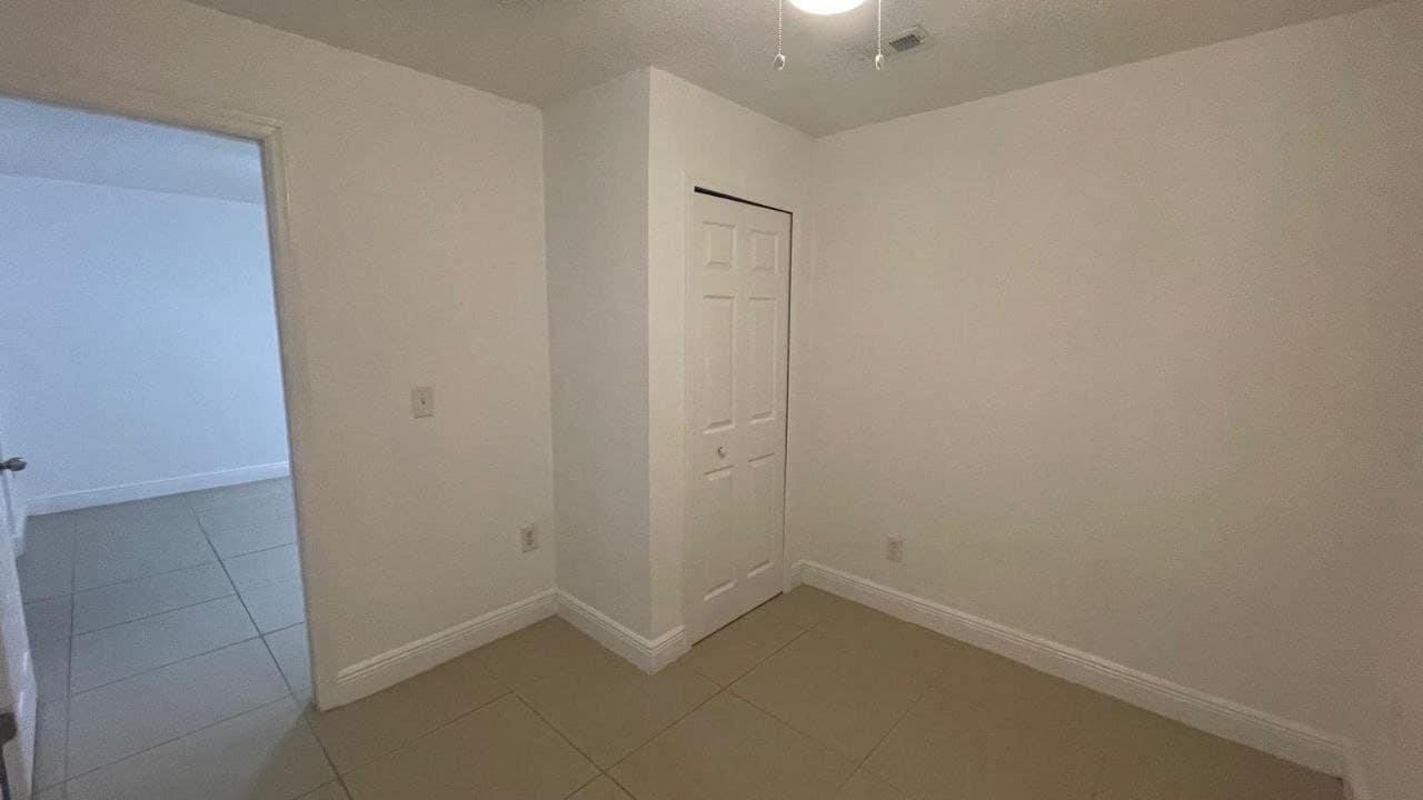 Building Photo - 456 Betsy Ross Terrace