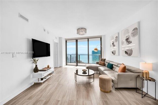 Building Photo - 1300 S Miami Ave