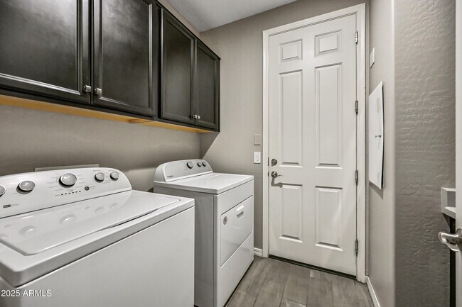 Building Photo - 20763 E Mockingbird Dr