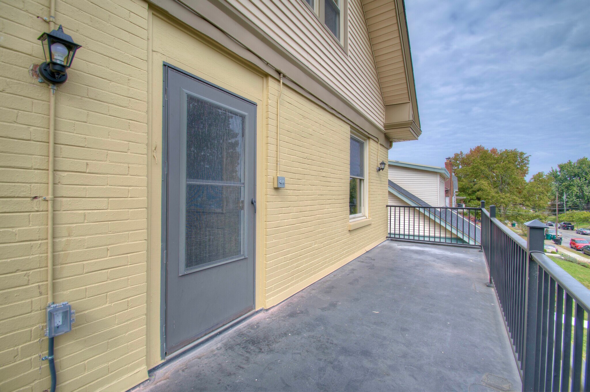 Building Photo - 3799 Millsbrae Ave