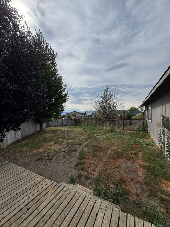 Building Photo - Spacious 4-Bedroom Home for Lease in Cul-de-Sac