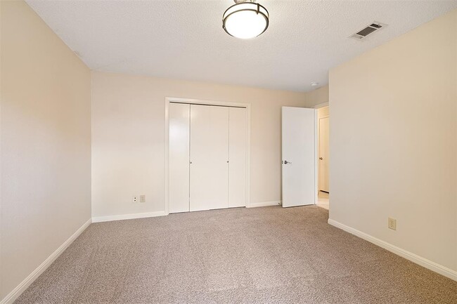 Building Photo - 8801 Camelia Ln