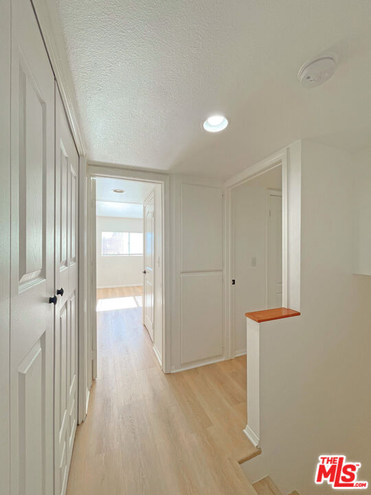 Building Photo - 13030 Valleyheart Dr