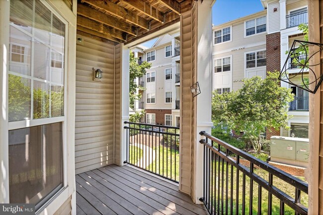 Building Photo - 12921 Centre Park Cir