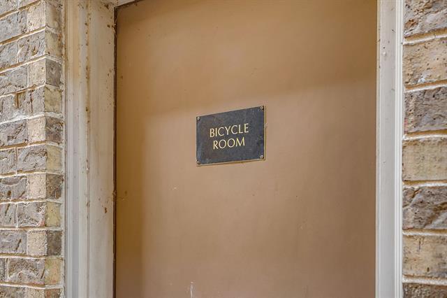 Building Photo - 4420 Harlanwood Dr