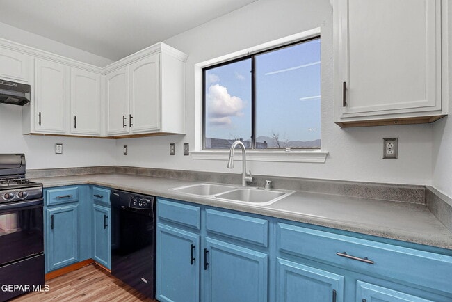 Building Photo - 6933 Jericho Tree Dr