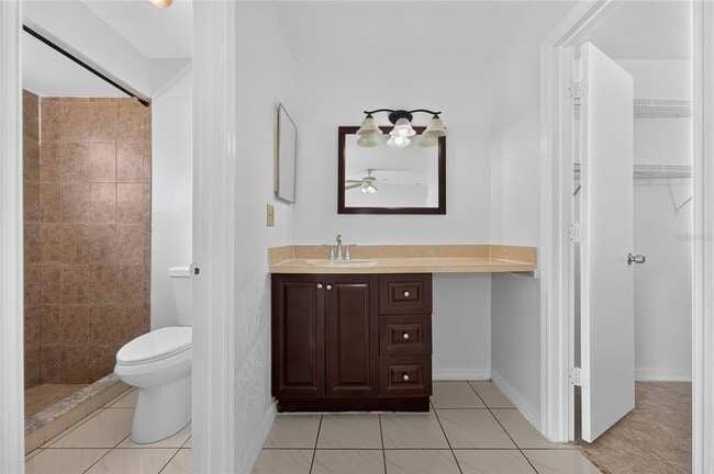 Building Photo - 913 San Rafael Way