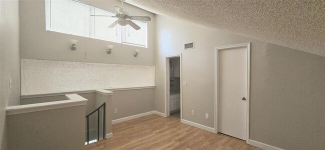 Building Photo - 12900 Walden Rd