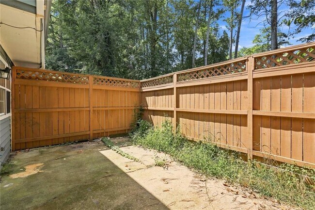 Building Photo - 5557 Clover Rise Ln