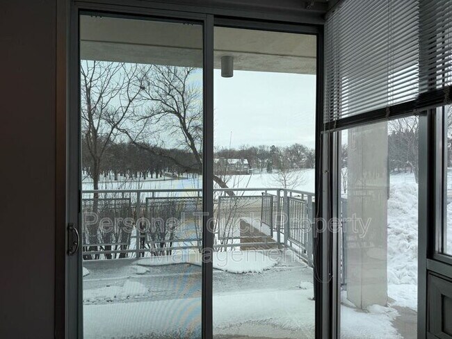 Building Photo - 501 7th St S