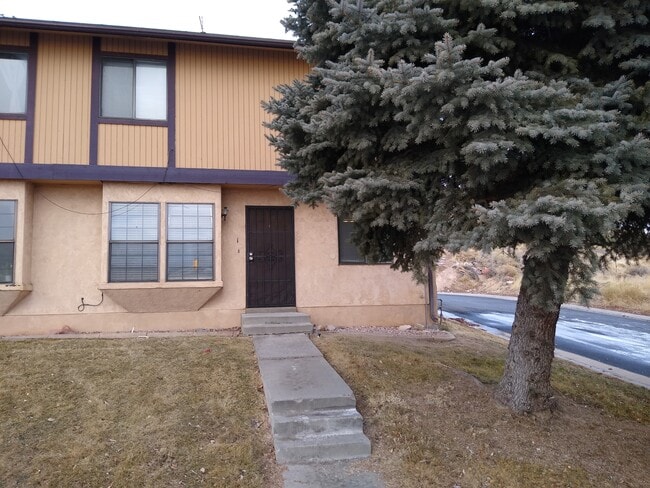 Primary Photo - 171 College Way