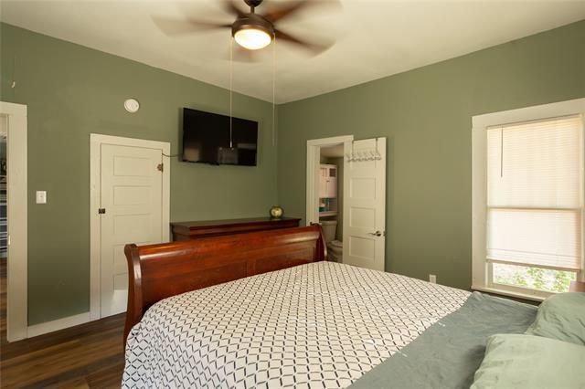 Building Photo - 340 E 3rd St