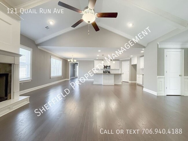 Building Photo - 121 Quail Run Ave