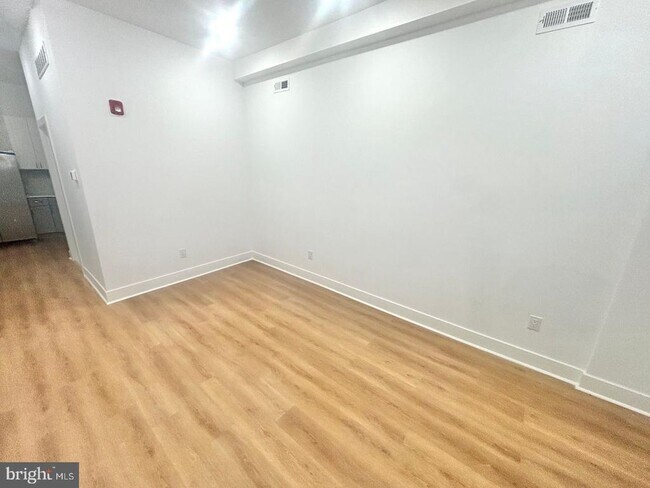 Building Photo - 2104 N 8th St