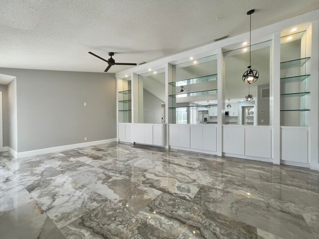 Building Photo - 6503 Geminata Oak Ct