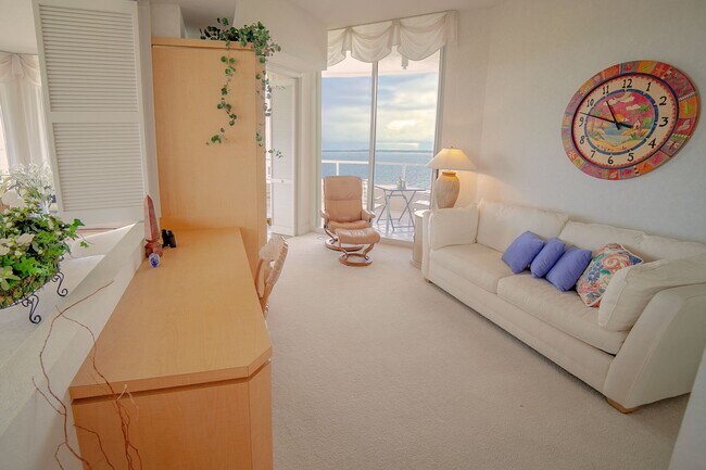 Building Photo - Luxury Seasonal or Annual Rental in the Prestigious Grand Bay Community – Longboat Key