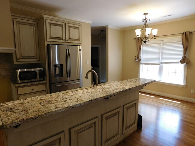Building Photo - 300 Taliaferro Ln