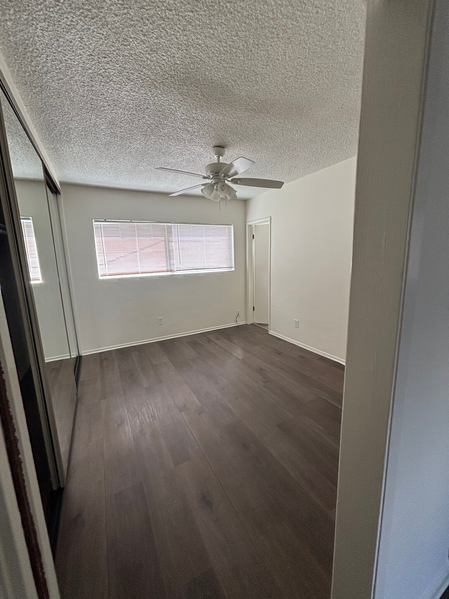 Building Photo - 5019 Klump Ave