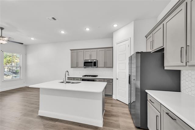 Building Photo - 4717 Piedras Lanzar Dr