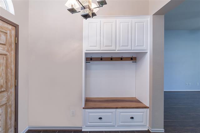 Building Photo - 15760 Scenic Rd