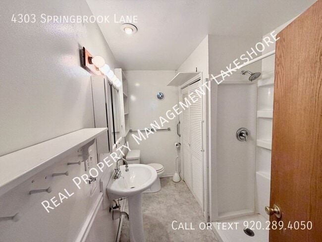 Building Photo - 4303 Springbrook Ln