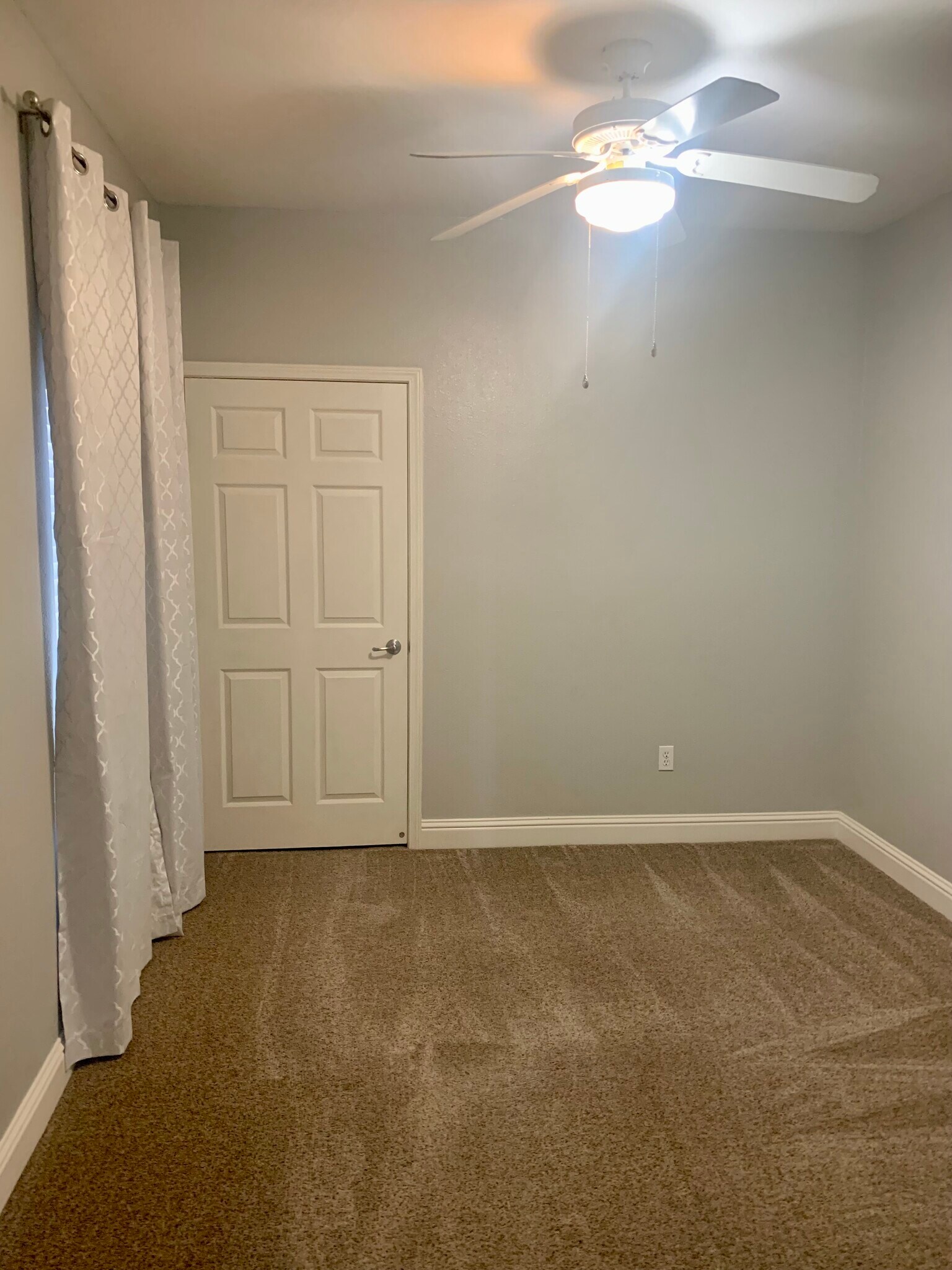 Building Photo - 501 Gibson Dr