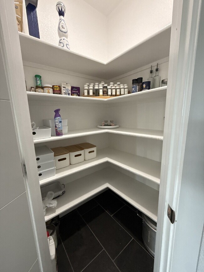 Building Photo - 13010 Terrington Ave