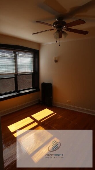 Building Photo - 4101 W Belmont Ave