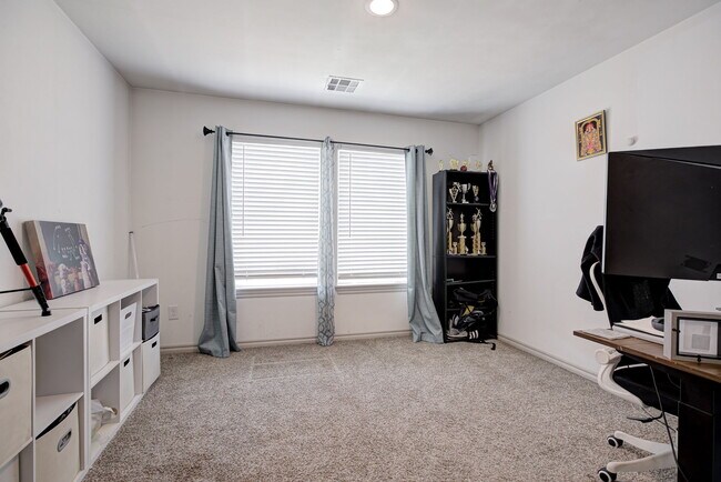 Building Photo - 14701 Travertine Fls Ln