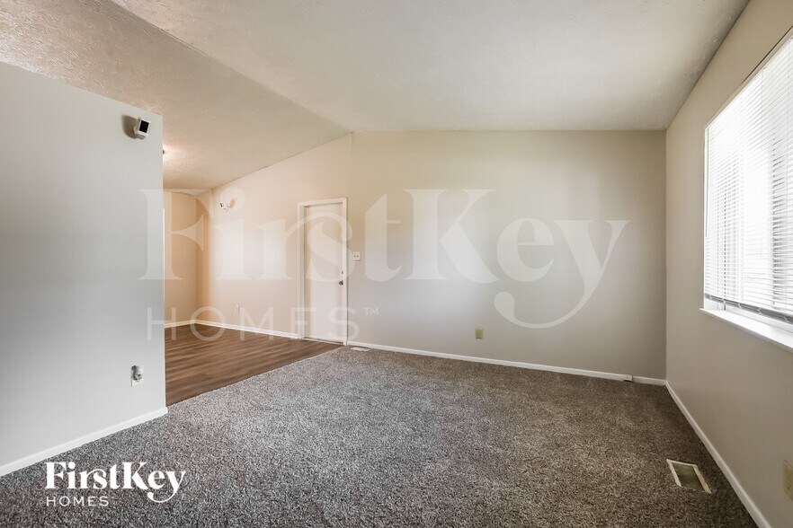 Building Photo - 5607 Northport Dr