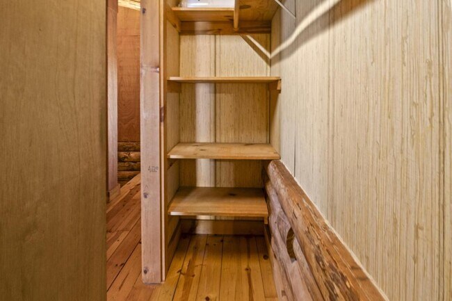 Building Photo - 118 Agape Wy