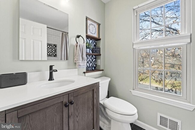 Building Photo - 13689 Water Springs Ct